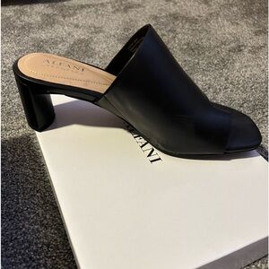 Low heel very comfortable sandal